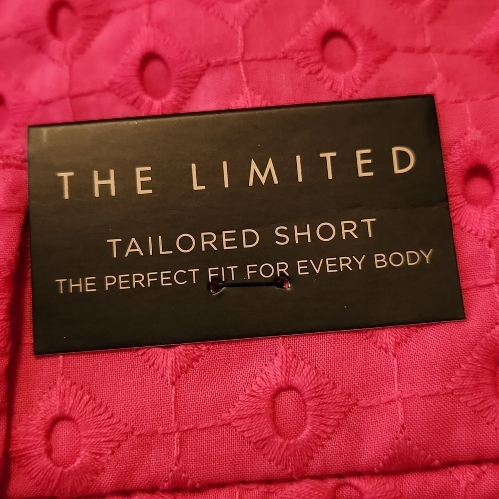 The Limited Hot Pink Eyelet Tailored Short Size 8 - Picture 9 of 15